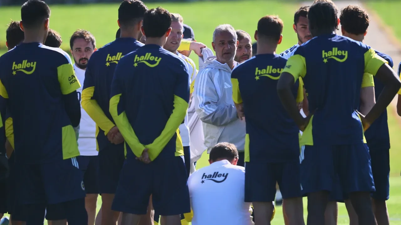 Fenerbahçe'de ayrılık vakti: İsmail Kartal 8 oyuncunun biletini kesti