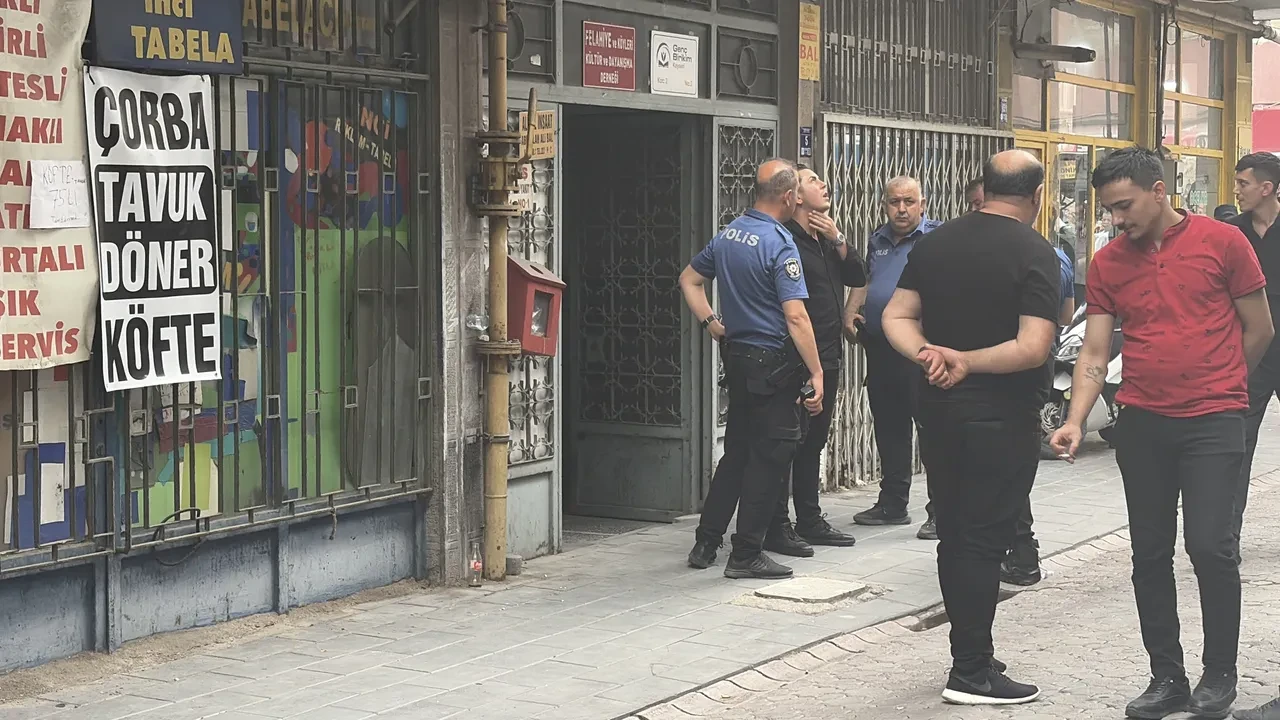Kız arkadaşını arayıp 'son' dedi, ekipler korkunç manzarayla karşılaştı! 20 yaşında kendini astı