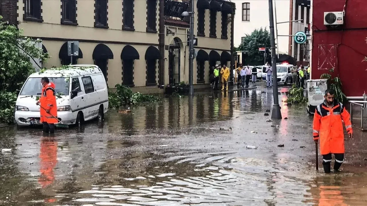 Orhan Şen'den İstanbul'a aşırı yağış uyarısı: 10 saat sürecek, afete dönüşebilir