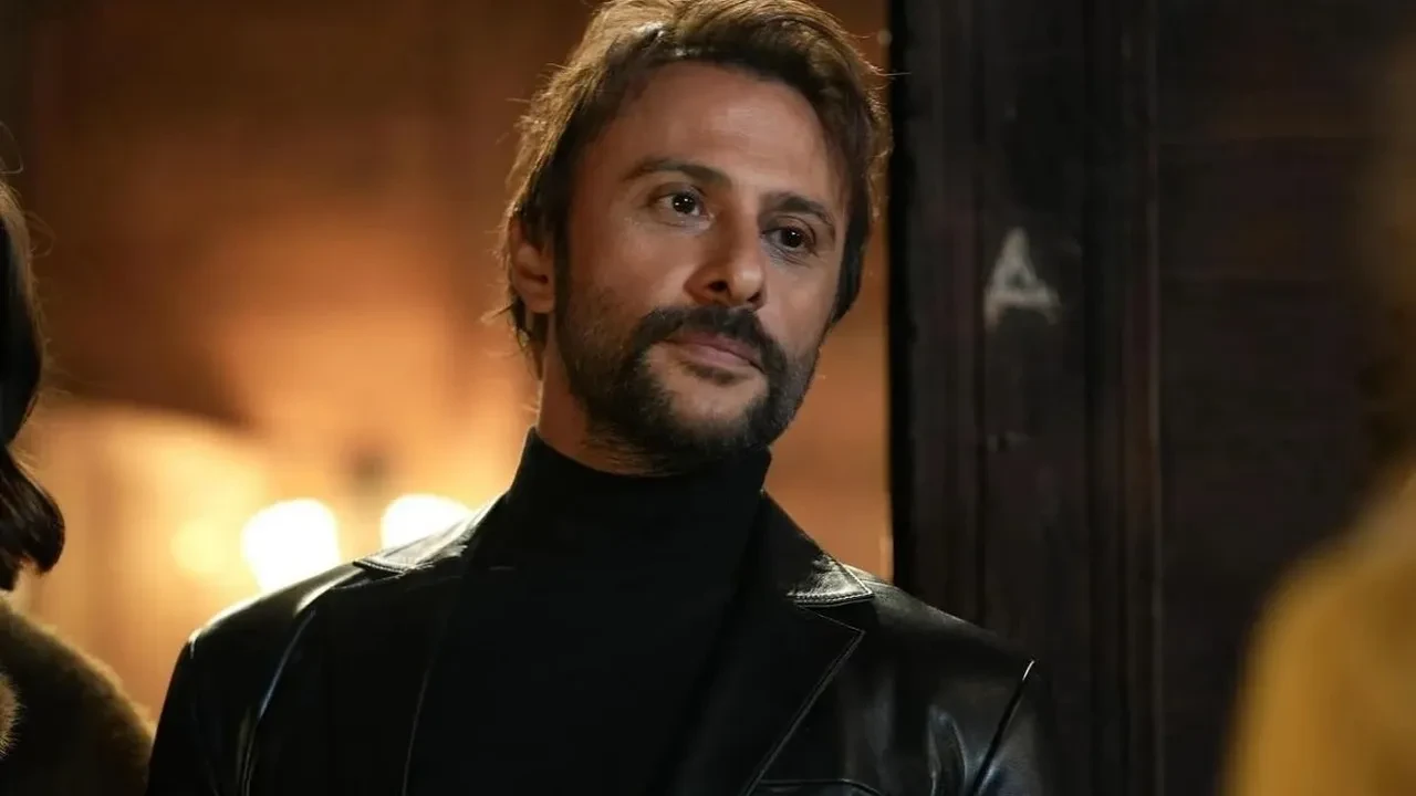 Taşacak Bu Deniz setindeki kavga gerçek çıktı! Onur Dilber ve Ulaş Tuna Astepe arasında neler oldu?