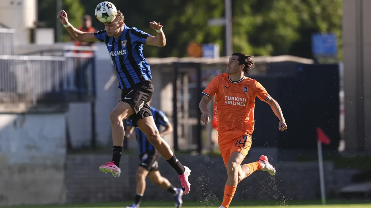 Başakşehir Konferans Ligi 2. ön eleme rövanş maçında Inter Turku'ya yenilerek Avrupa'ya veda etti