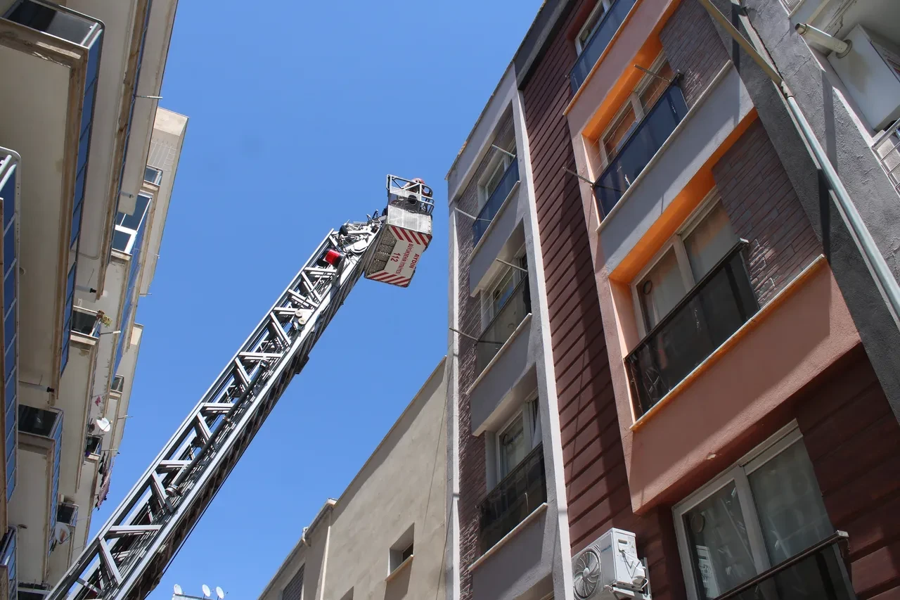 Binada yoğun koku ihbarı yapıldı, evinde ölü bulundu