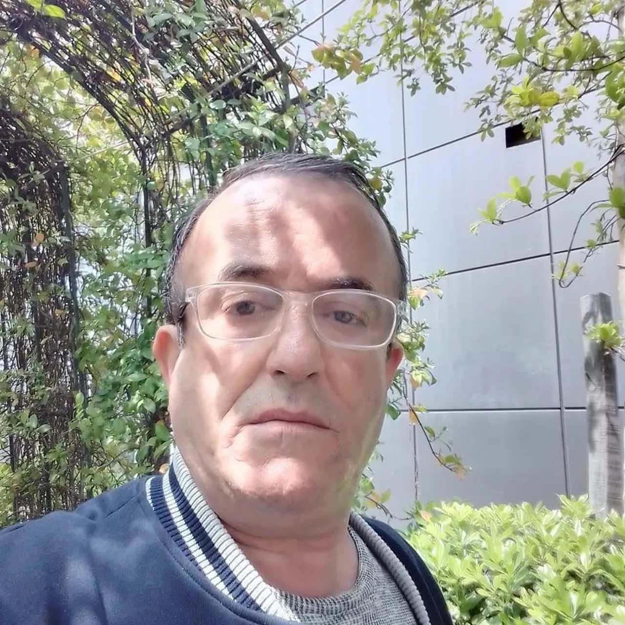 Binada yoğun koku ihbarı yapıldı, evinde ölü bulundu