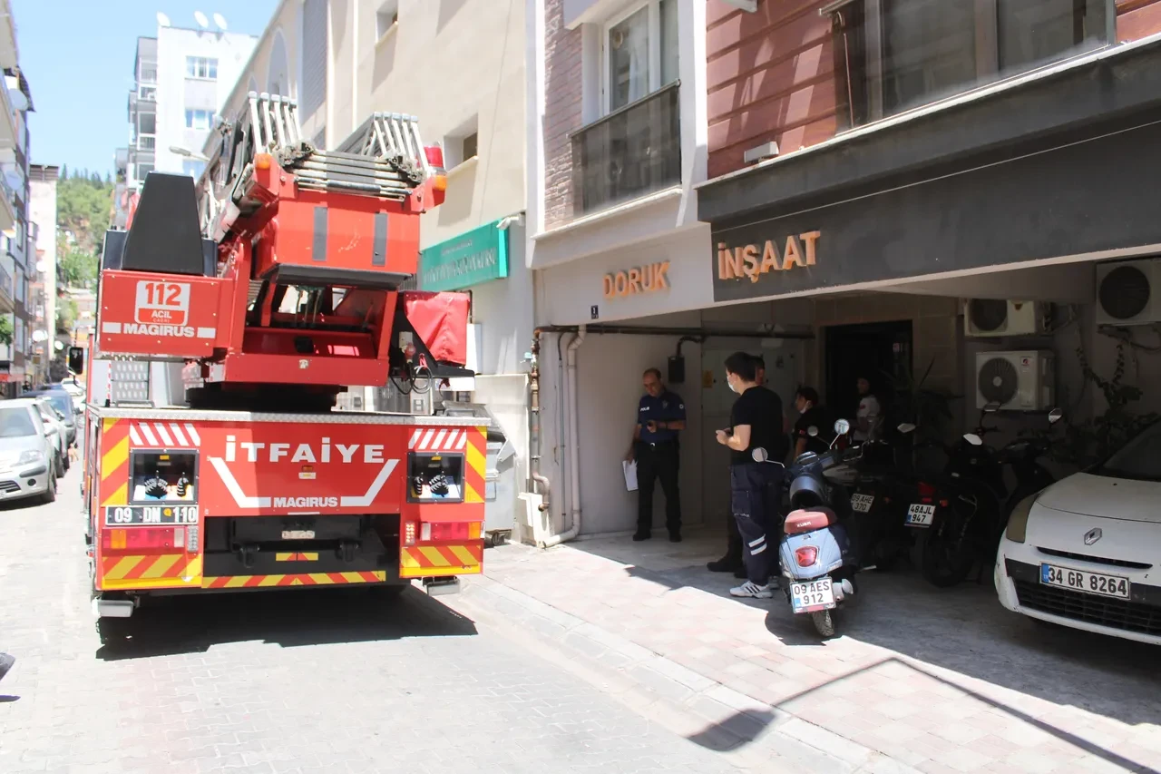 Binada yoğun koku ihbarı yapıldı, evinde ölü bulundu