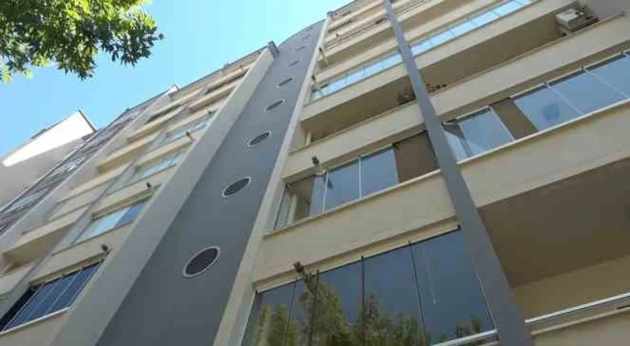 Cam balkonlar yasaklandı mı, sökülecek mi? Yeni cam balkon düzenlemesi neler getiriyor?