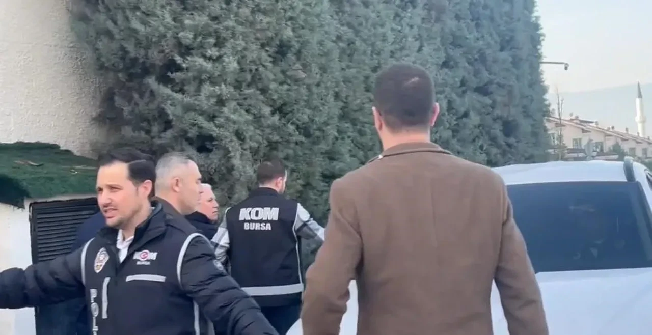 Eski Bursa Büyükşehir Belediye Başkanı Mustafa Bozbey'in yargılandığı davada 16 kişiye tahliye kararı