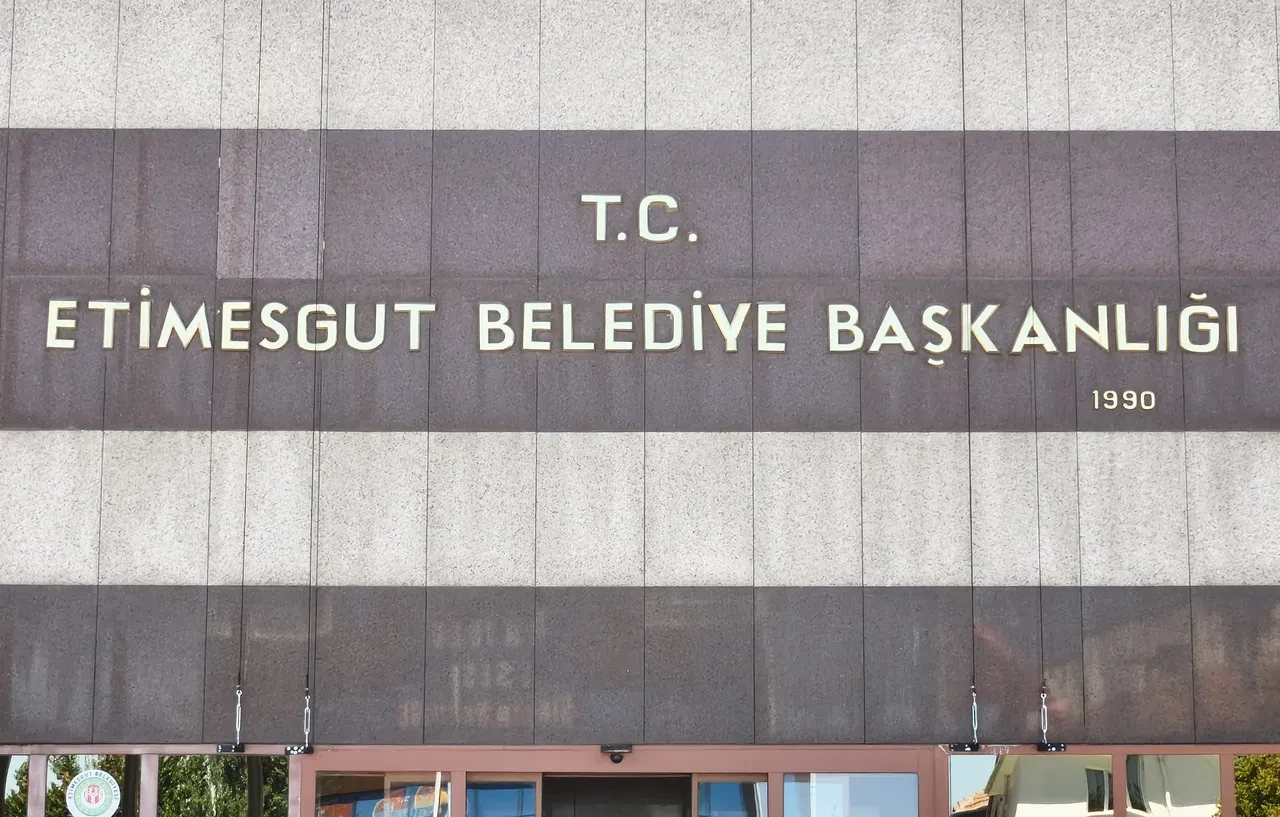 Etimesgut Belediyesi yolsuzluk soruşturmasında çarpıcı detaylar! Erdal Beşikçioğlu'na 975 bin TL para transferi yapılmış