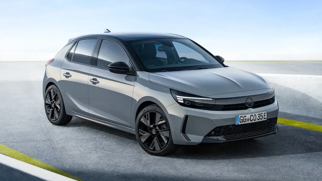 Hangisini tercih edersin? Renault Clio mu, Opel Corsa mı?