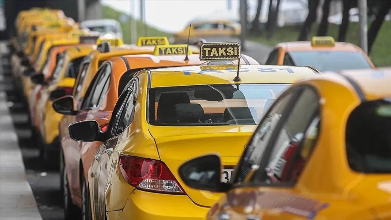 İstanbul taksileri için büyük değişiklik! Yaş sınırı kuralları sil baştan