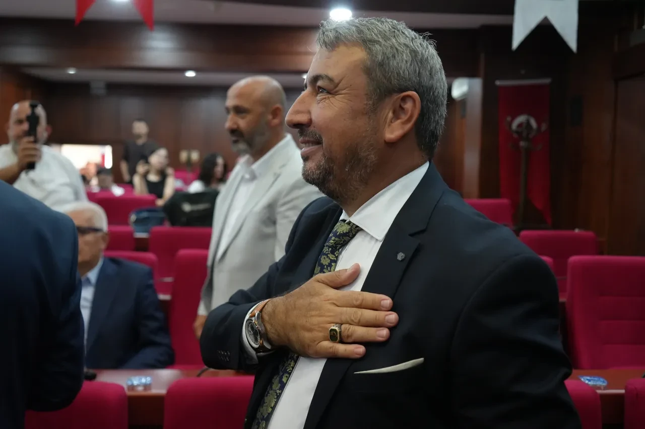 İzmit'te 3 turluk seçim: CHP'nin adayı Lütfü Obuz başkan vekili seçildi