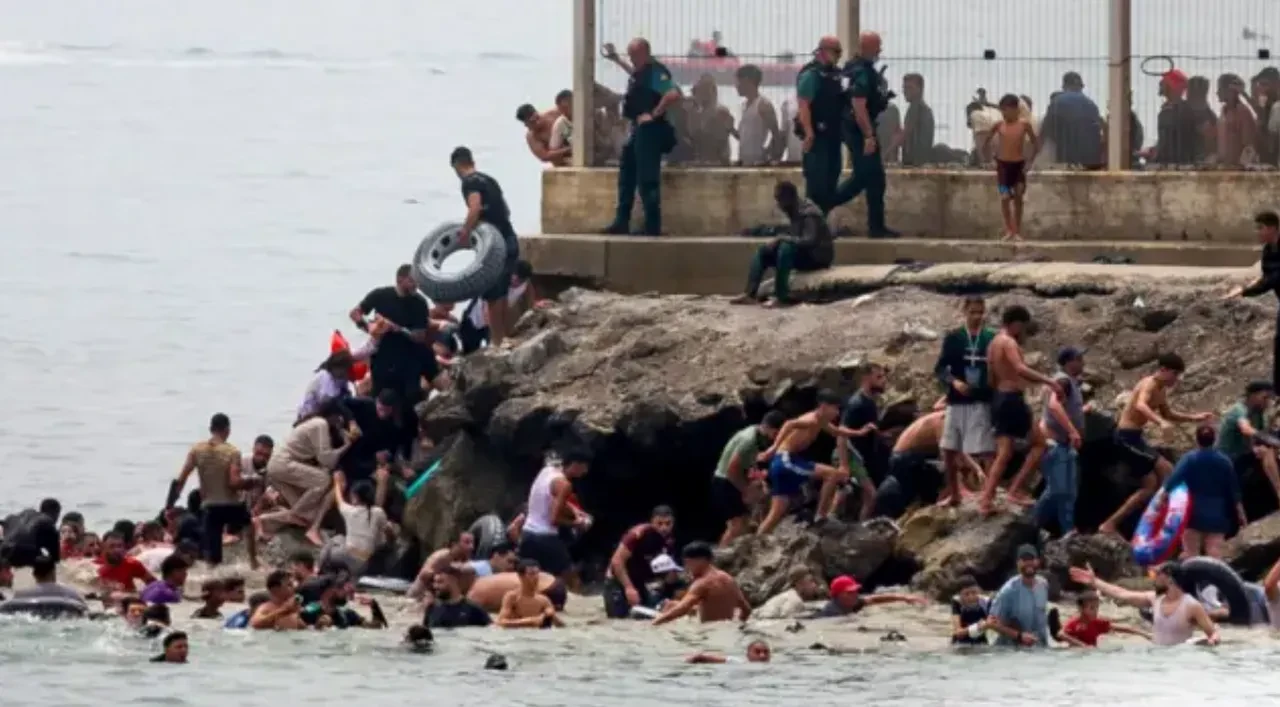 Avrupa'da Ceuta krizi büyüyor! İtalya "Schengen İspanya’ya kapatılsın" dedi, Madrid büyükelçiyi çağırdı