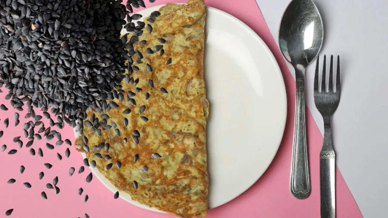 Bu tarifi yapmak için sabırsızlanacaksınız! Kahvaltıların yeni gözdesi çörekotlu yumurta