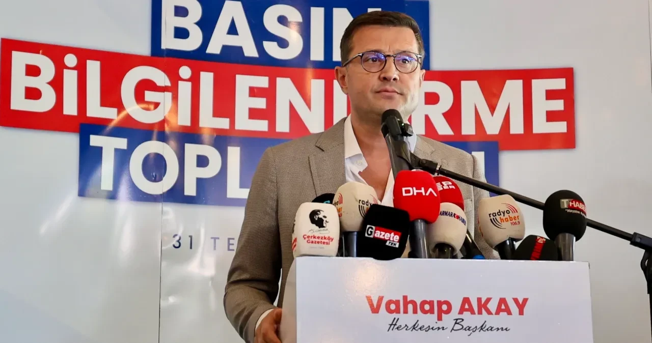 Çerkezköy Belediye Başkanı Vahap Akay CHP'den istifa etti: 
