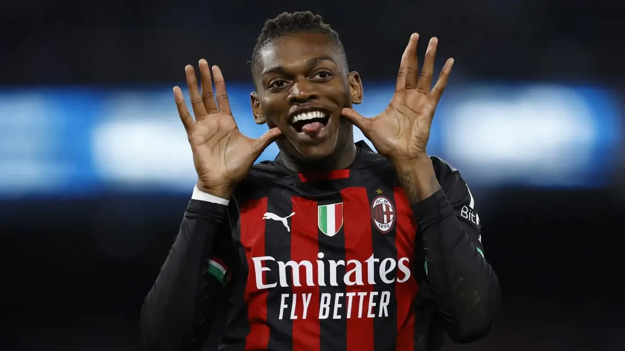 Galatasaray 3 transferi peş peşe getirecek! Leao için büyük kapışma