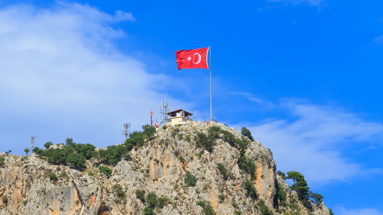 Kıbrıs'ta tarihi dönemeç: Dr. Zekeriya Şahin, İki Devletli Çözüm'ün dengeleri nasıl etkileyeceğini anlattı