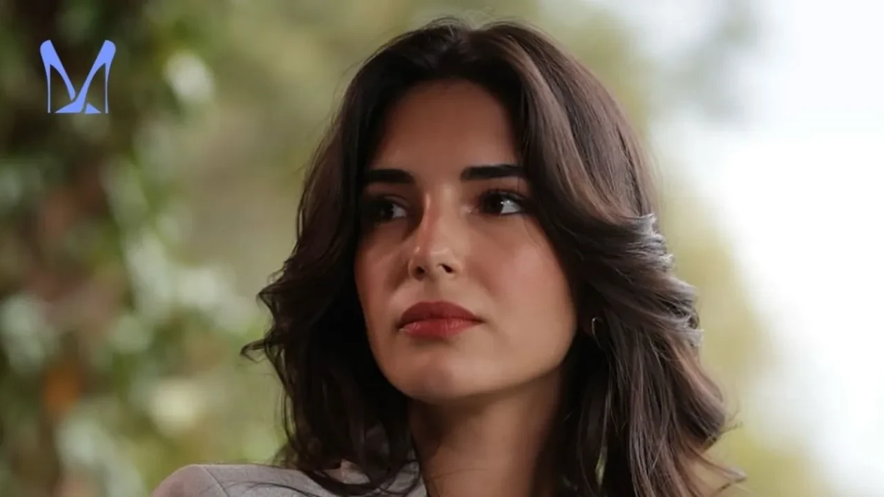 Oyuncu Yasemin Yazıcı İngiltere’de tarih yazdı! ‘Yılın Tezi’ ödülünün sahibi oldu