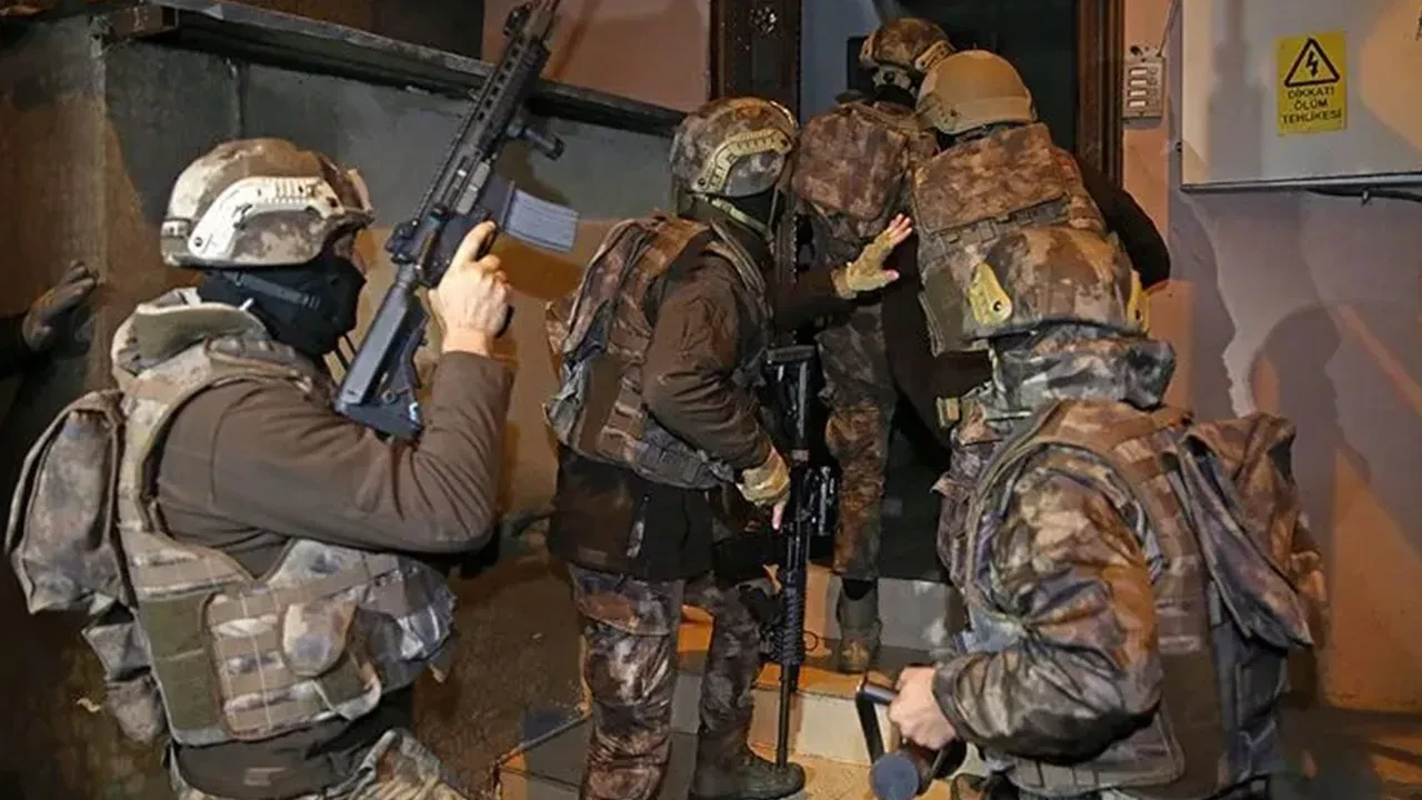 Sosyal medyada suç örgütlerini övüyorlardı! Bakanlık duyurdu: 216 şüpheli yakalandı