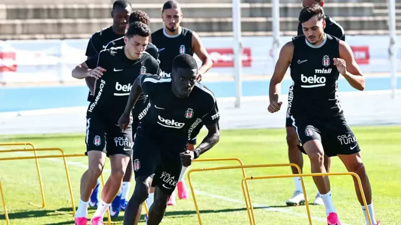 Beşiktaş'ın yeni transferi Kassoum Ouattara: 'Süper Lig'in en iyi takımına geldim!'