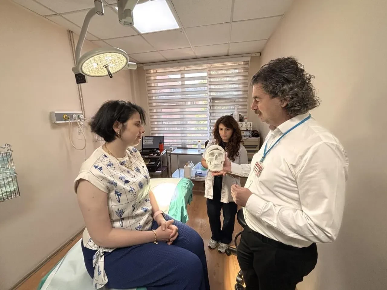 Beyin tümörü ameliyatı sonrası çöken alnı, 3 boyutlu implantla düzeltildi