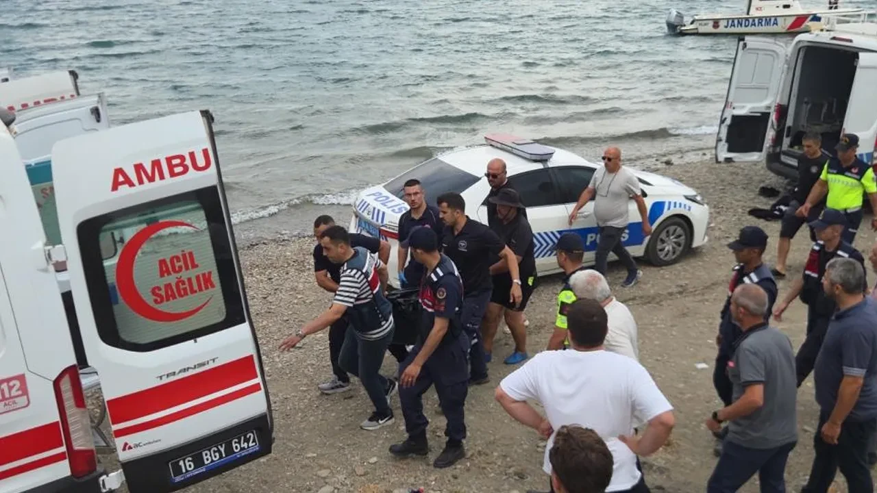 Bursa'da İznik Gölü'ne giren 2 genç boğularak can verdi! Aileleri olay yerinde feryat etti