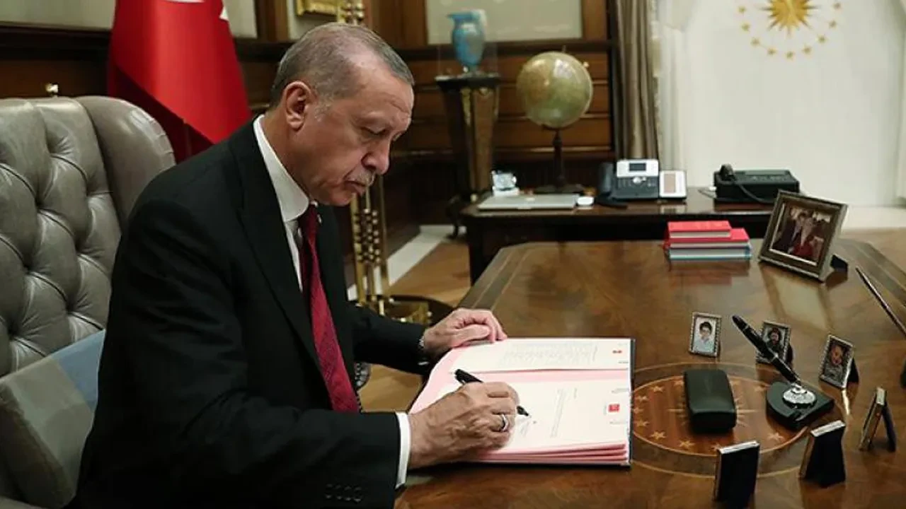 Cumhurbaşkanı Erdoğan Ulaştırma ve Altyapı Bakan Yardımcılığına Ahmet Hamdi Atalay'ı atadı! EPDK'ya da 2 yeni üye belirledi