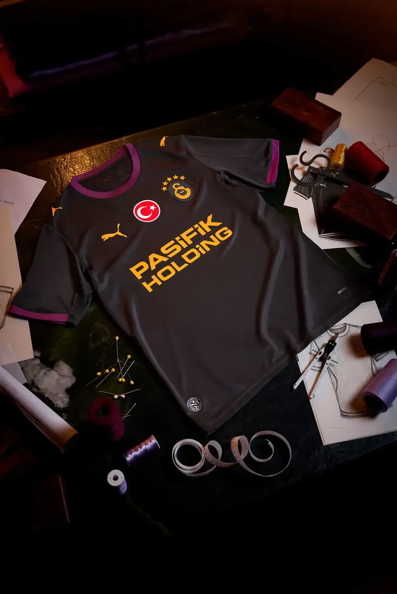 Galatasaray yeni sezon formalarını tanıttı! Fiyatları dudak uçuklattı