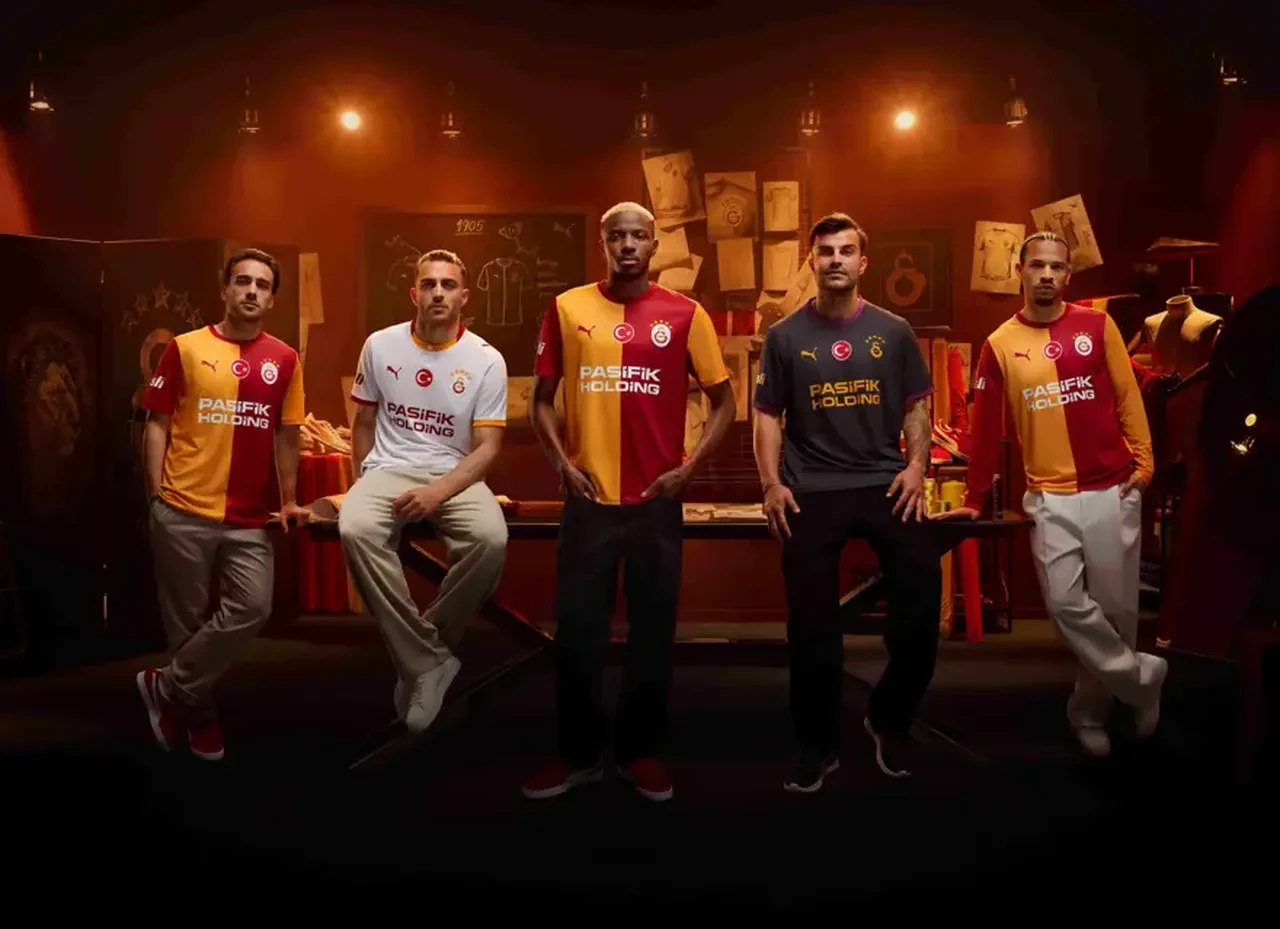 Galatasaray yeni sezon formalarını tanıttı! Fiyatları dudak uçuklattı