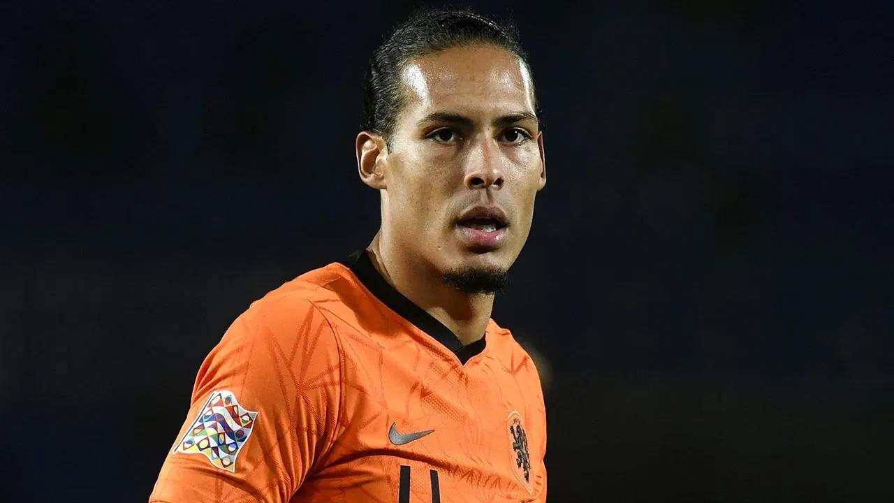 Galatasaray'ın Van Dijk transferinde sürpriz gelişme! Resmen duyurdular