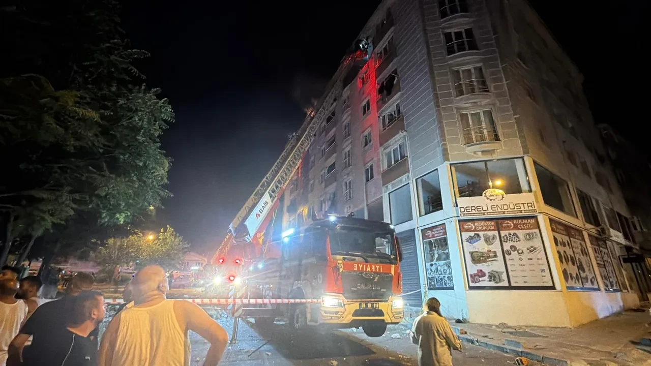 Tekirdağ'da binada patlama: 2 ölü, 5 yaralı
