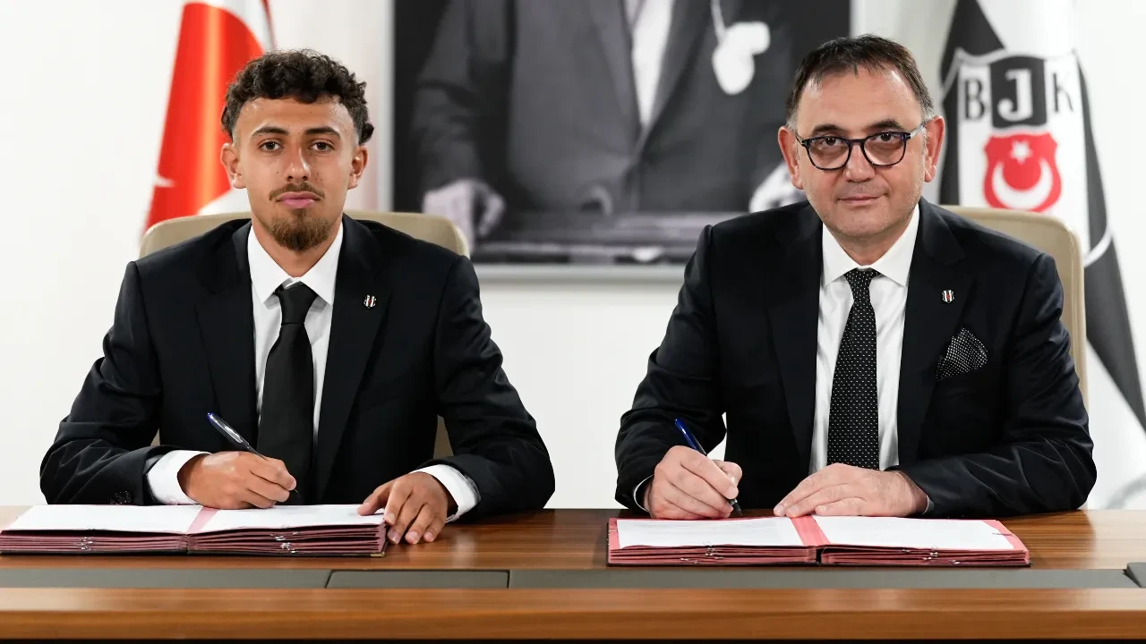 Beşiktaş, İlhan Fakılı'yı kadrosuna kattı! Siyah-beyazlılar transferi açıkladı