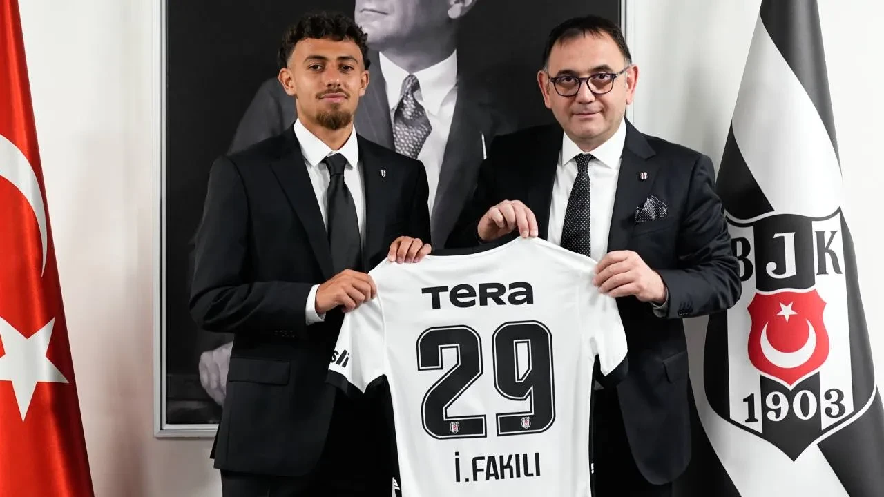 Beşiktaş, İlhan Fakılı'yı kadrosuna kattı! Siyah-beyazlılar transferi açıkladı