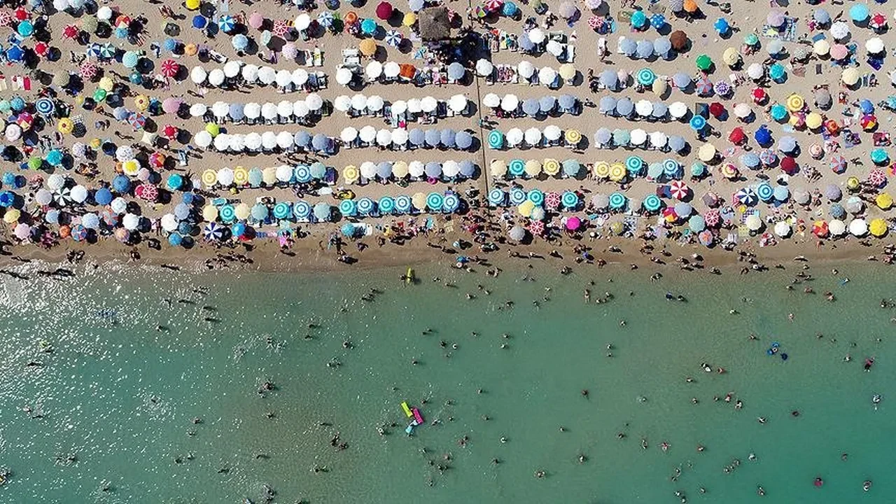 Denize girmeden önce mutlaka bakın! Türkiye’deki 1.436 plajın ‘Dijital karnesi’ erişime açıldı