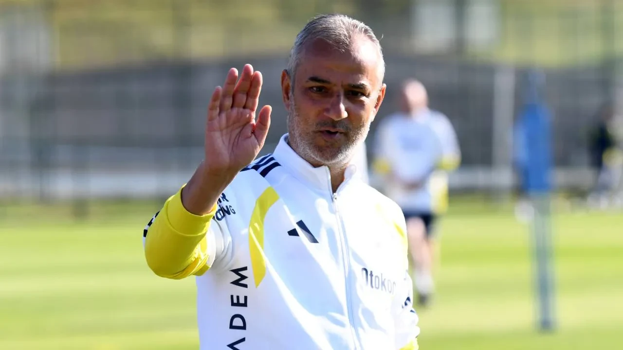 Fenerbahçe'den Galatasaray'a transfer çalımı! Genç yıldız sarı-lacivertlilere imza attı