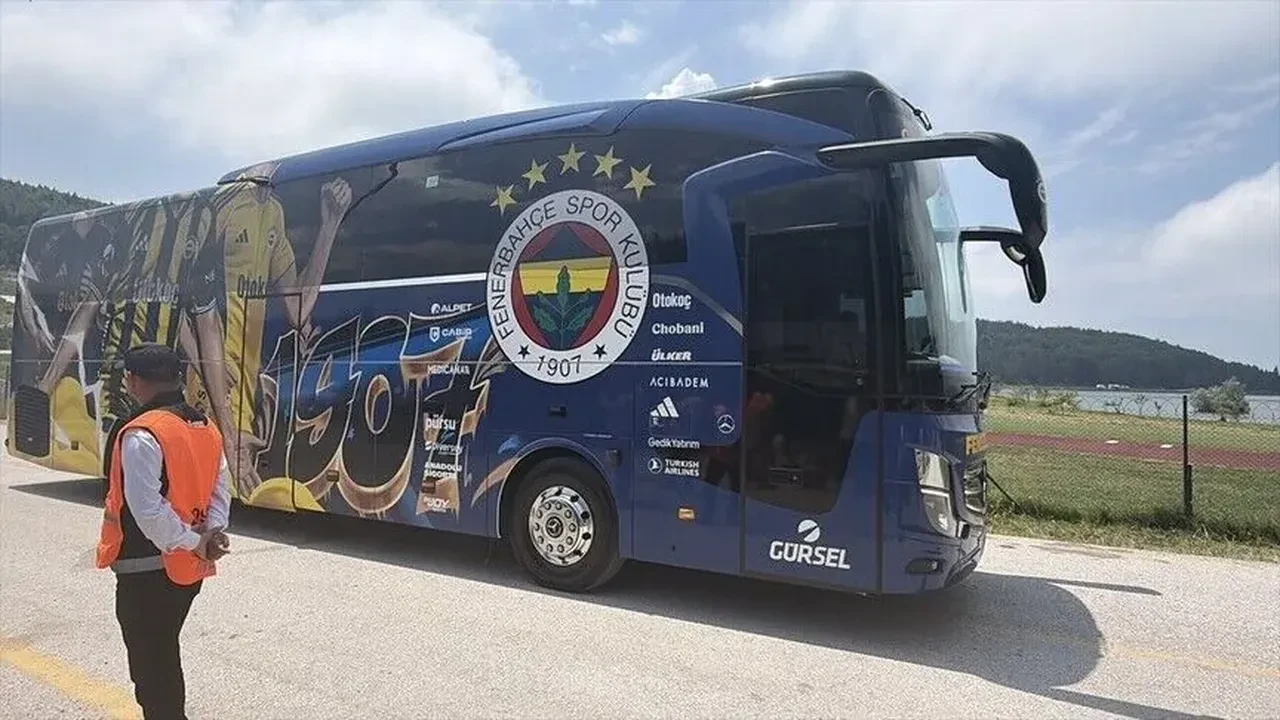 Fenerbahçe'nin Avusturya kamp kadrosu açıklandı! O isimler de listeye eklendi