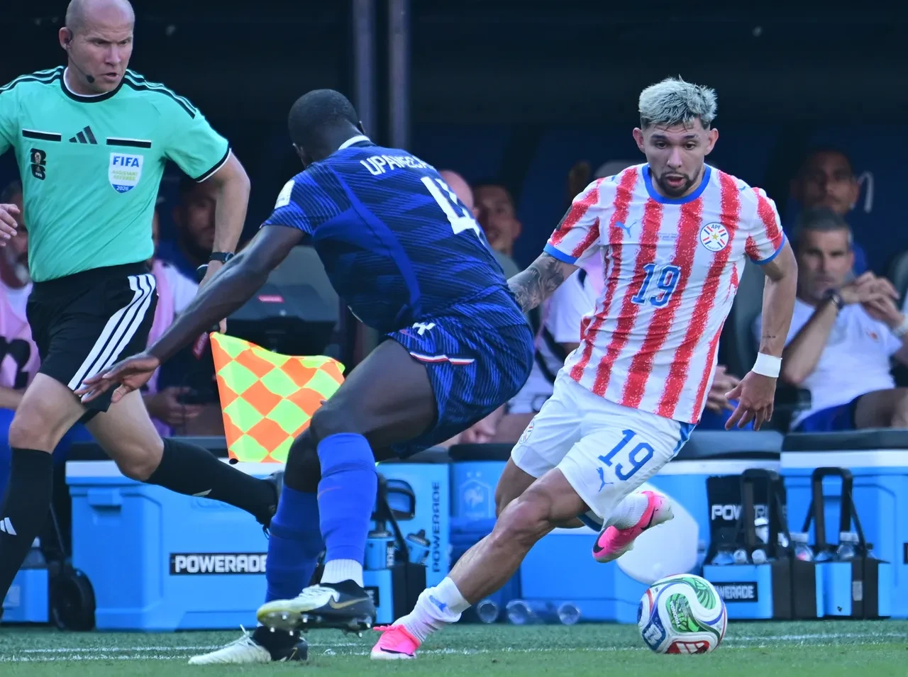 Fransa çeyrek finalde! Paraguay'ı Mbappe ile geçtiler
