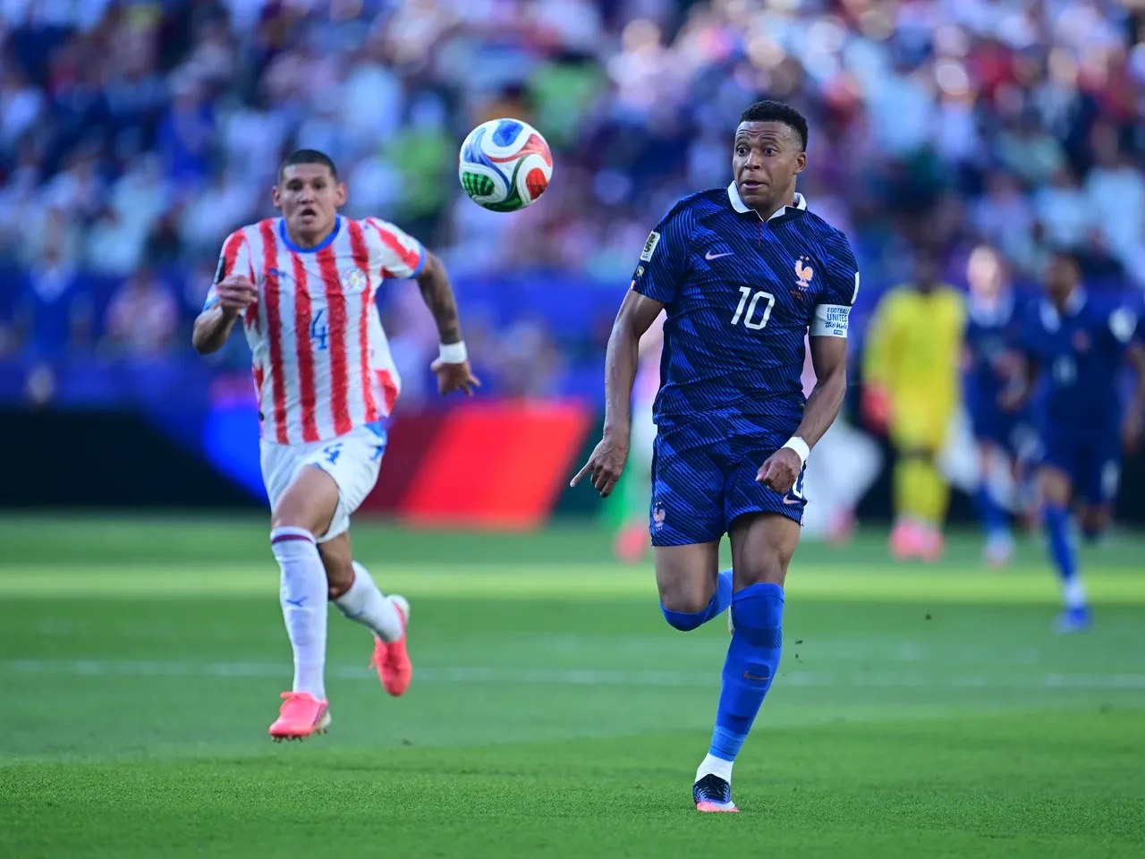 Fransa çeyrek finalde! Paraguay'ı Mbappe ile geçtiler