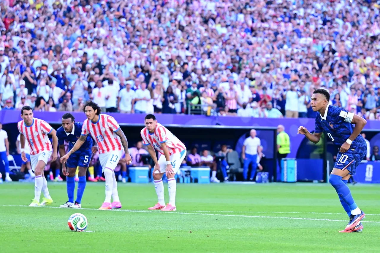 Fransa çeyrek finalde! Paraguay'ı Mbappe ile geçtiler