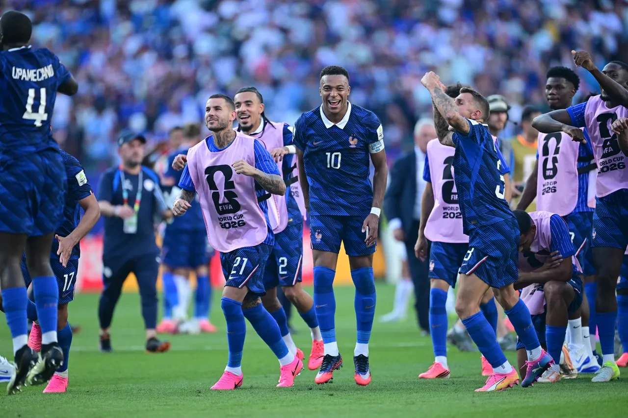 Fransa çeyrek finalde! Paraguay'ı Mbappe ile geçtiler
