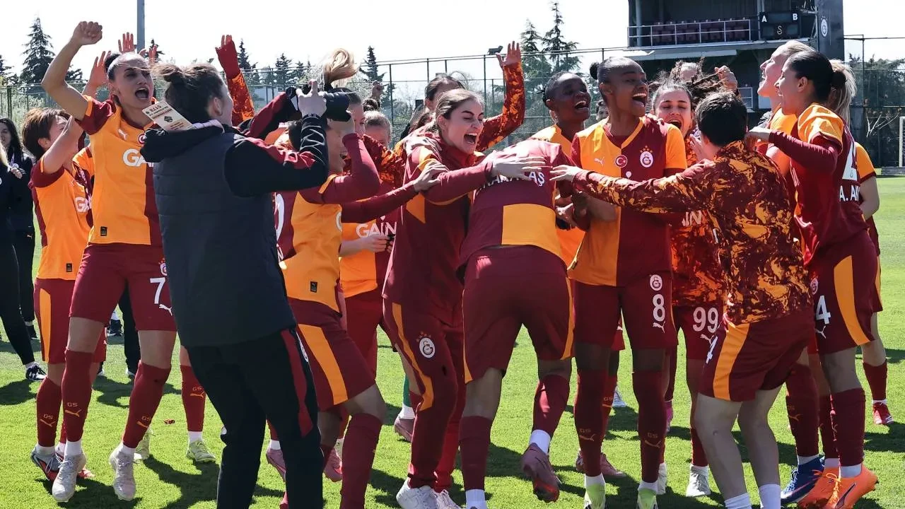 Galatasaray, Portekizli yıldızı transfer etti! Cimbom transferi duyurdu