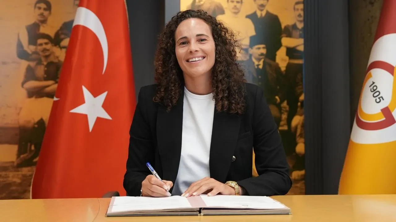Galatasaray, Portekizli yıldızı transfer etti! Cimbom transferi duyurdu