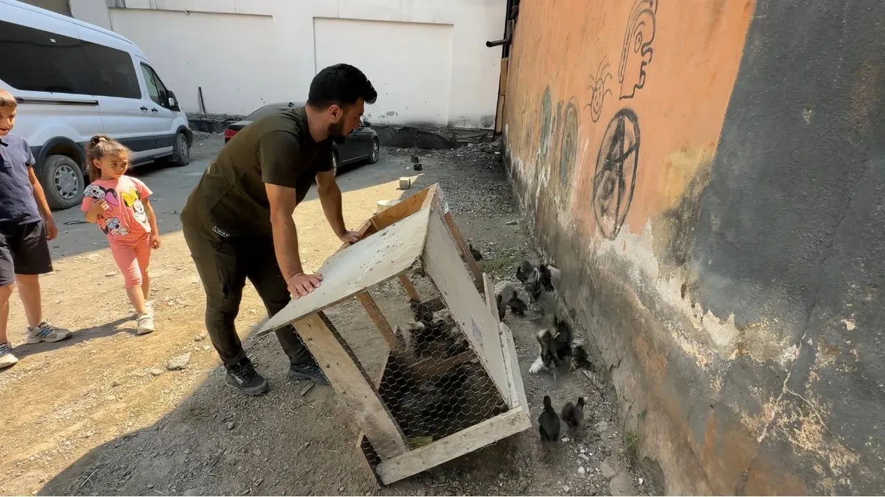 İzlediği belgeselle hayatı değişti! Oto yıkama dükkanı, üretim merkezine döndü