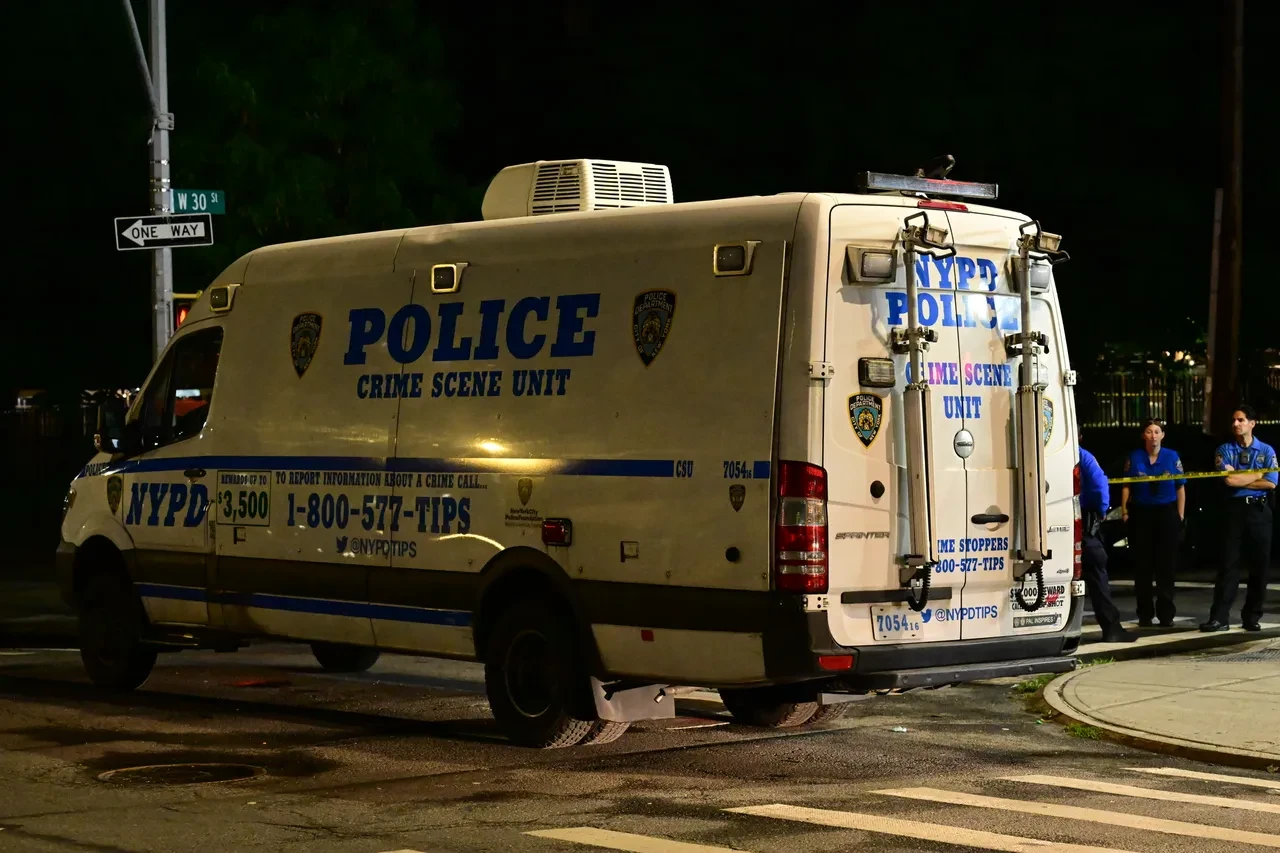 New York'ta silahlı saldırı: 4'ü çocuk 8 kişi vuruldu!