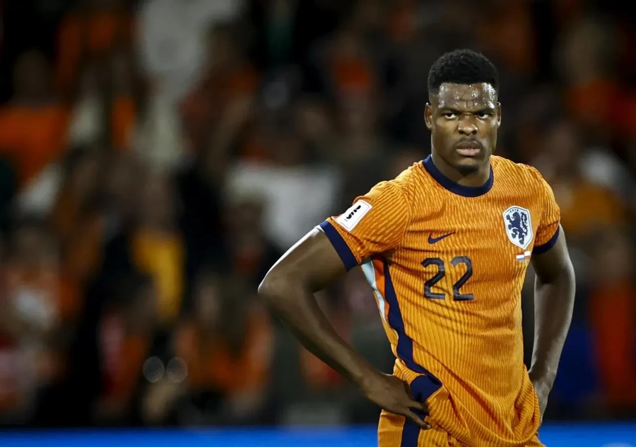 Real Madrid, Denzel Dumfries'i kadrosuna kattı!