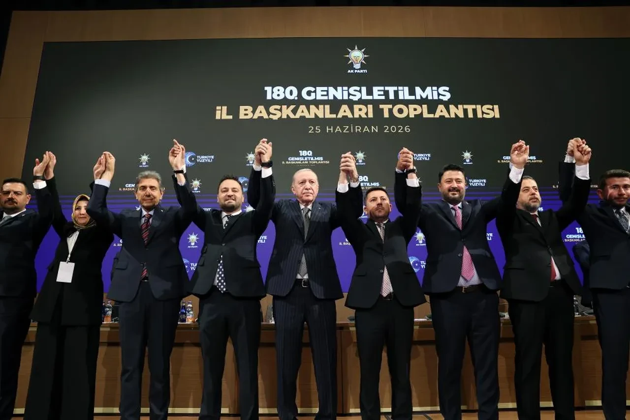 Siyaset bu iddiayı konuşuyor: 2 büyükşehir belediye başkanı daha AK Parti'ye geçecek