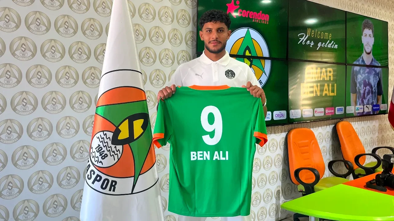 Alanyaspor'a Tunuslu forvet! Omar Ben Ali ile 4 yıllık sözleşme imzalandı
