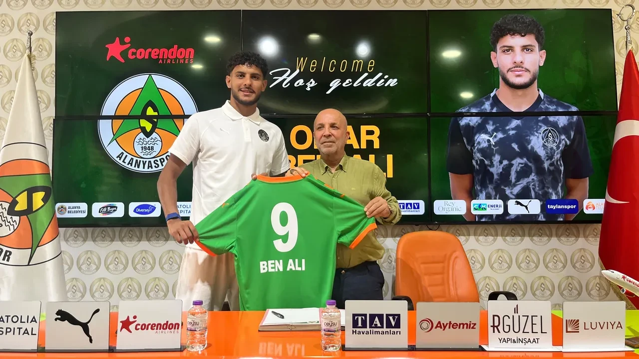 Alanyaspor'a Tunuslu forvet! Omar Ben Ali ile 4 yıllık sözleşme imzalandı