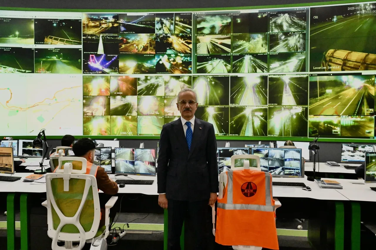 Bakan Uraloğlu duyurdu! 5G destekli 'akıllı yol' Ankara yolcusu