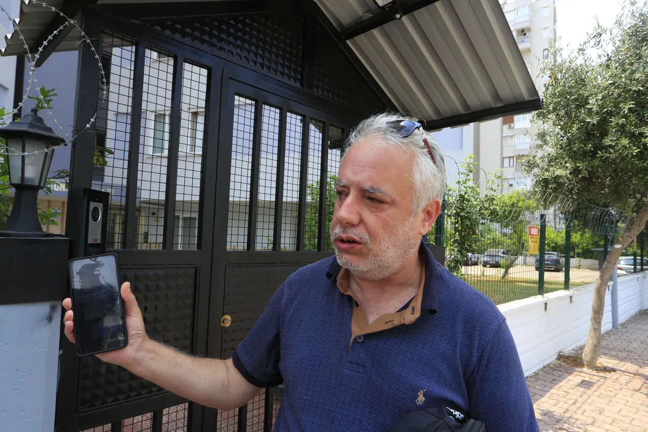 Dijital şantaj çetesinden yeni yöntem: Kapısına gelenleri görünce şoke oldu