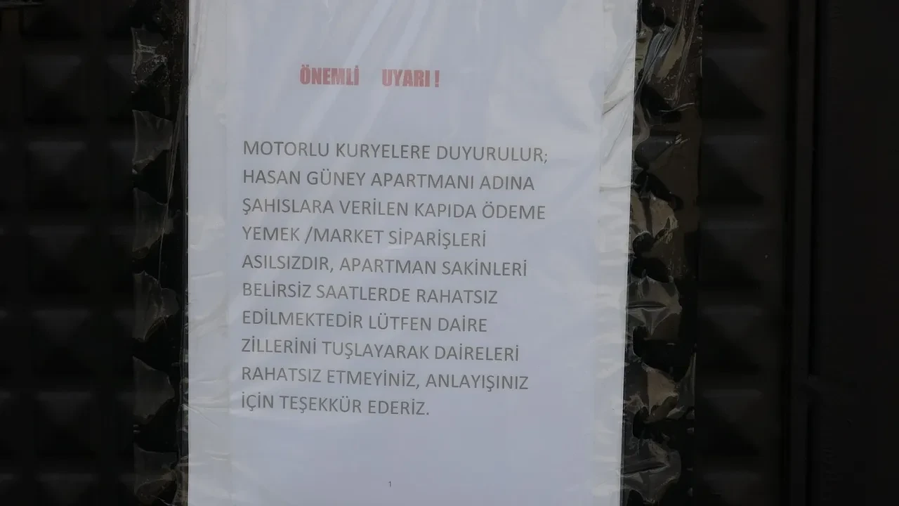 Dijital şantaj çetesinden yeni yöntem: Kapısına gelenleri görünce şoke oldu