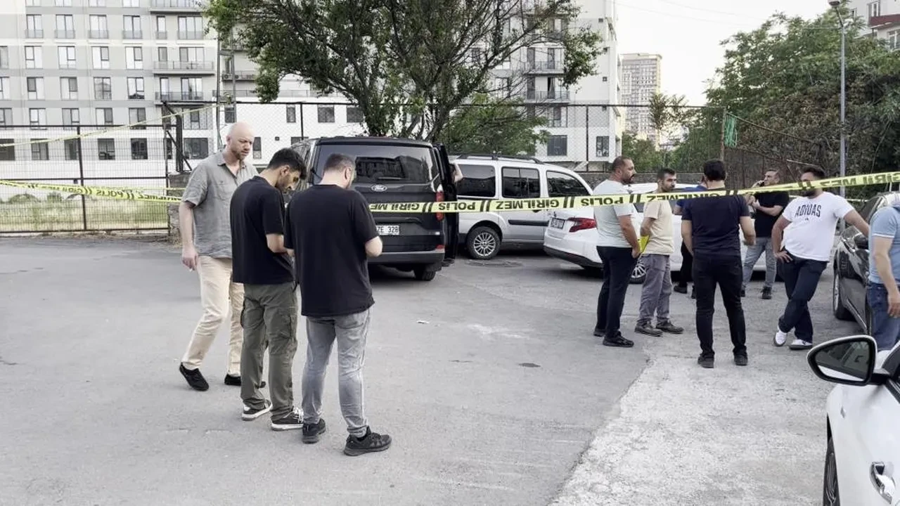 Kartal'da esrarengiz ölüm: Terk edilmiş evde kadın cesedi çıktı
